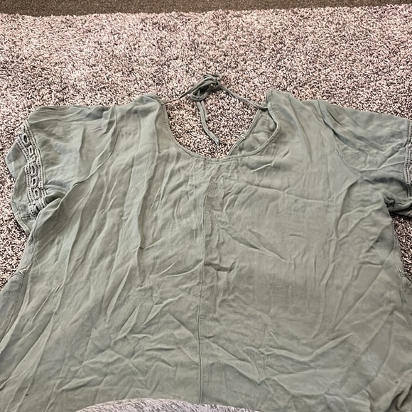 Maurice’s lace top - Picture 2 of 2